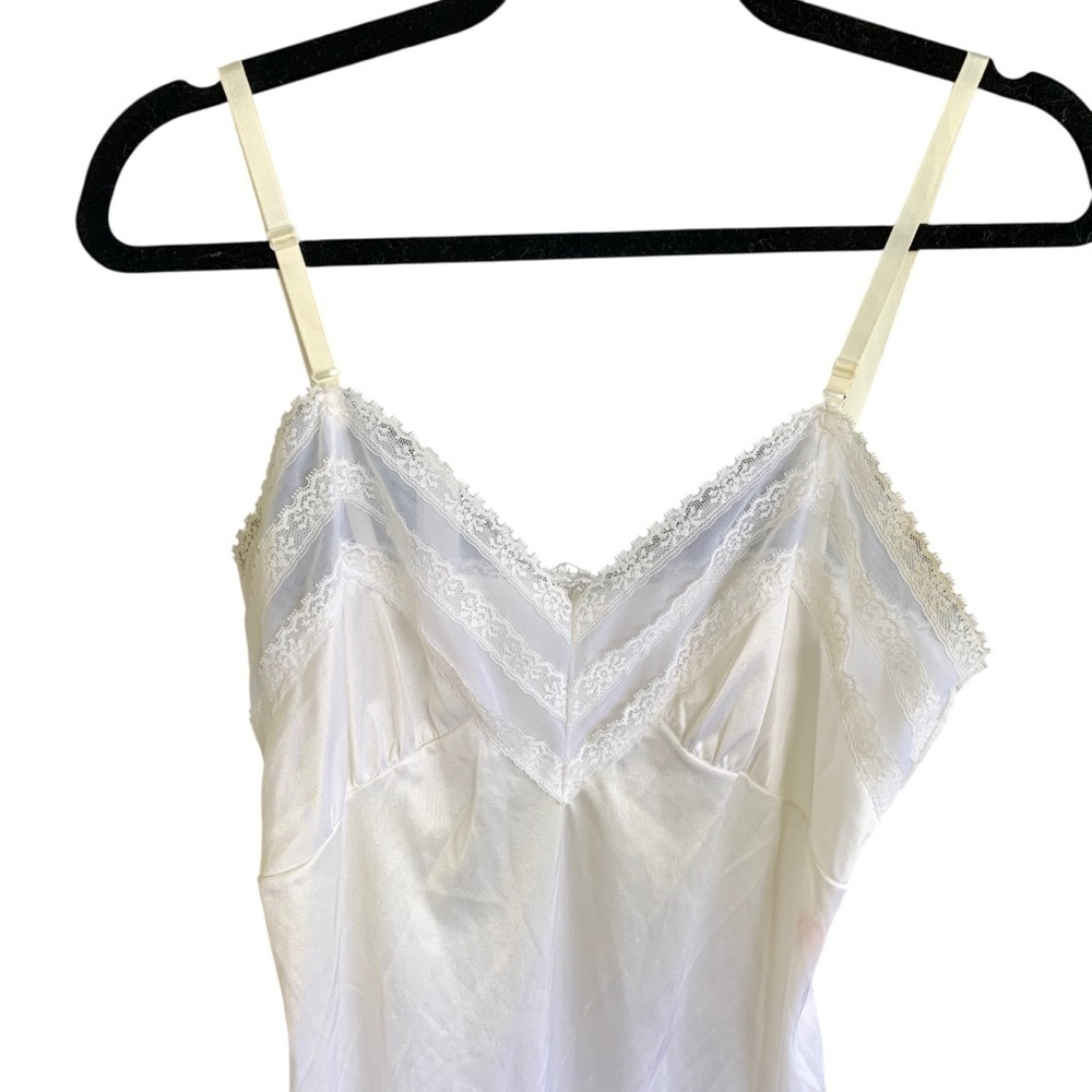 Vintage Elegant Lace Trim Nightgown Slip Dress DuPont Antron Size 36 Nylon - Picture 1 of 6